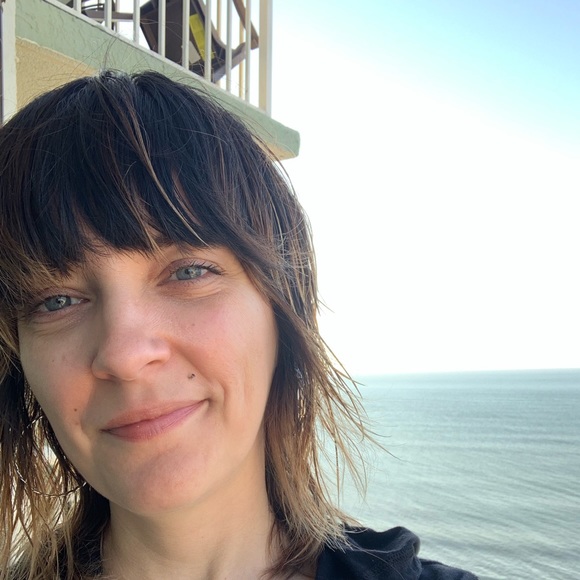 Meet your Posher, Anna - Picture 2 of 5